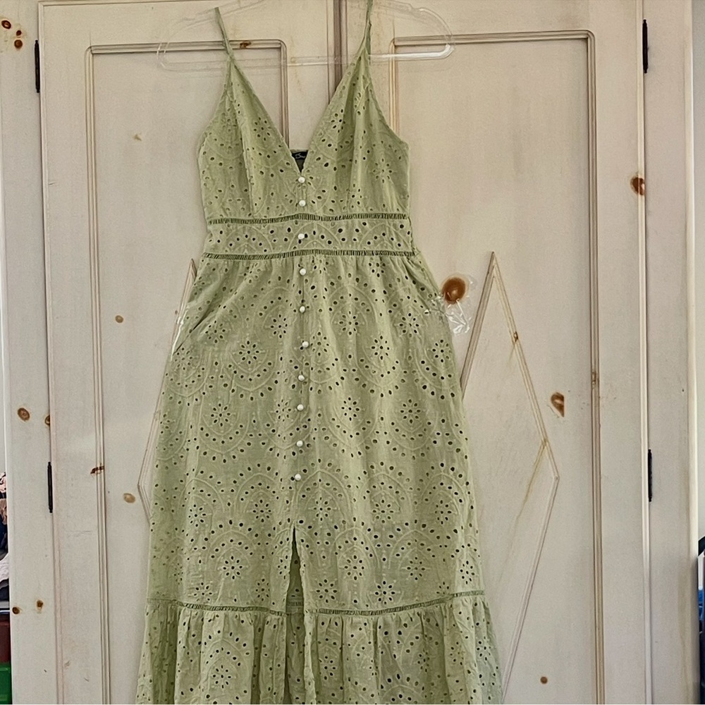 Simplee Boho Dress 
Sage Eyelet Embroidery
Sundress Size small